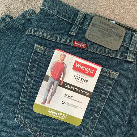 Wrangler Rugged Wear Performance Regular Fit NWT - Picture 2 of 5